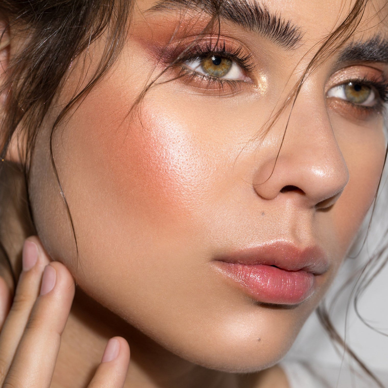 Eiluj Beauty Highlighter Sheer Glow Illuminating Lotion