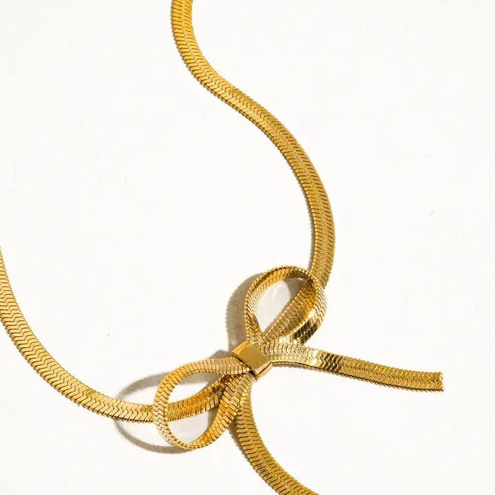 Flânerie by MAIQ Necklace Marie 18K Gold Non-Tarnish Flat Snake Bow Choker