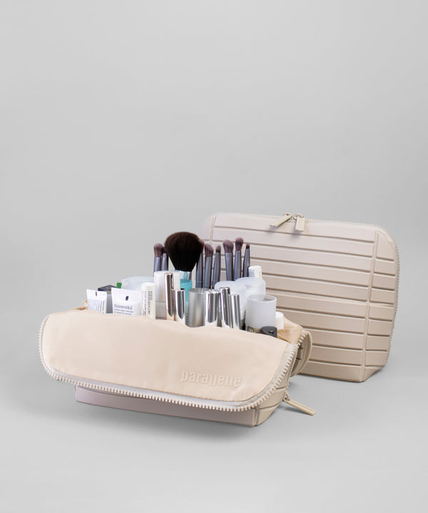 Parallelle Cosmetic Bag The Medium Traveller Bag