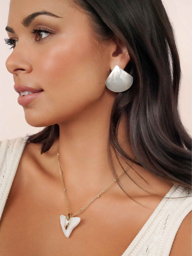 Ettika Earrings Mother of Pearl with 18k Gold Plating / One Size Rising Tide Pearl Studs