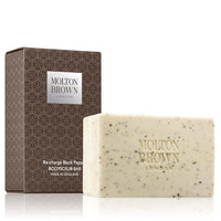 Molton Brown Boxed Soap Re-charge Black Pepper Bodyscrub Bar