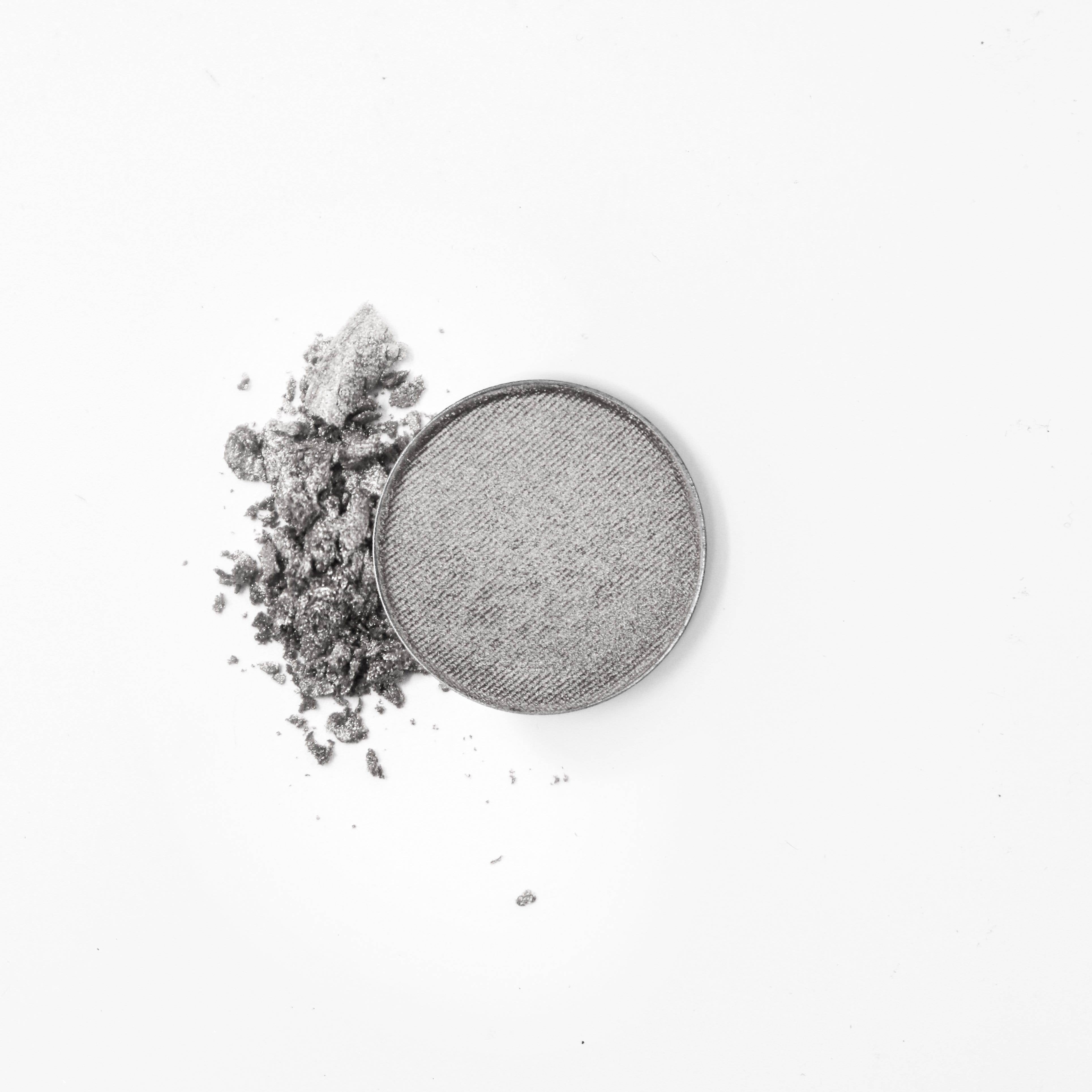 Eiluj Beauty Eyeshadow Metallic Eyeshadow Refills (Palette Sold Separately)