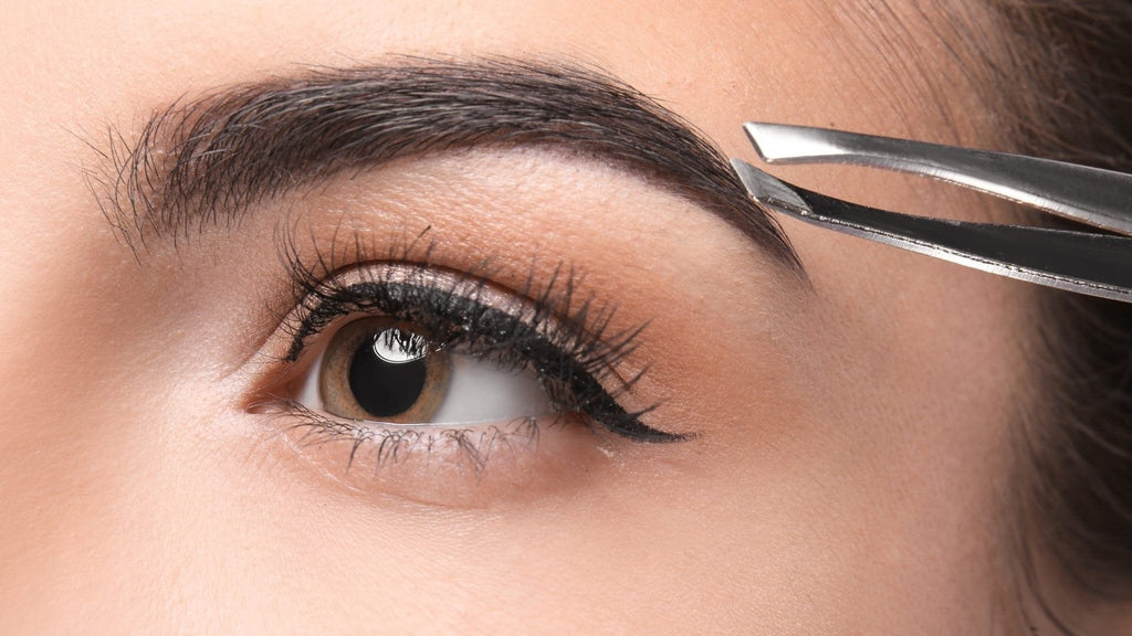 Eiluj Spa 30 minutes Eyebrow - Special Look ( Eyebrow Sculpt + Eyebrow Tint + Eyelash Tint)
