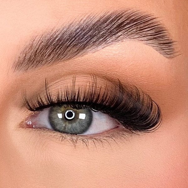 Eiluj Spa 30 minutes Makeup  Add On - Individual Lashes